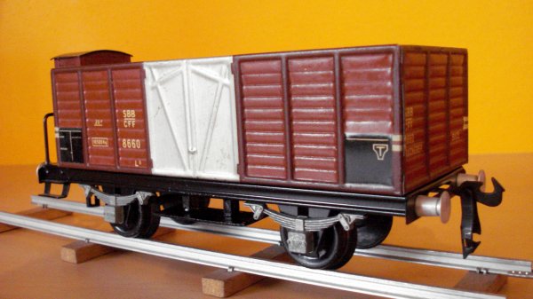 Quelques nouveaux wagons "Tin-Plate" (HAG et BUCO)