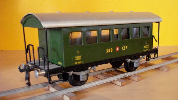 Quelques nouveaux wagons "Tin-Plate" (HAG et BUCO)