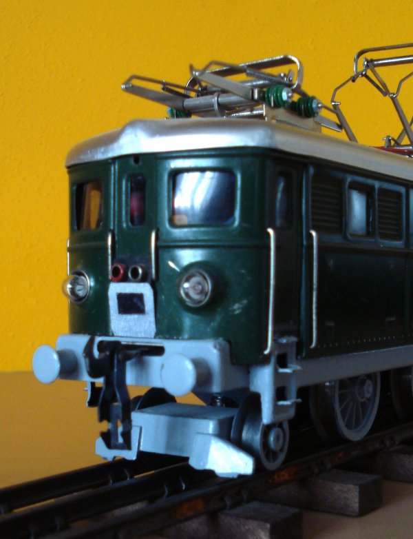 Comparaison entre les différentes locomotives « Tin-Plate » 0 de construction suisse :