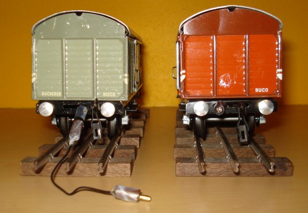 Signaux de queue pour voitures et wagons :