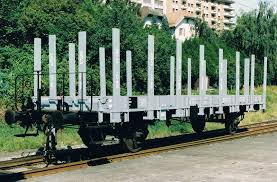 Enfin un wagon plat M6 BUCO de couleur grise  et un nouveau wagon-citerne: