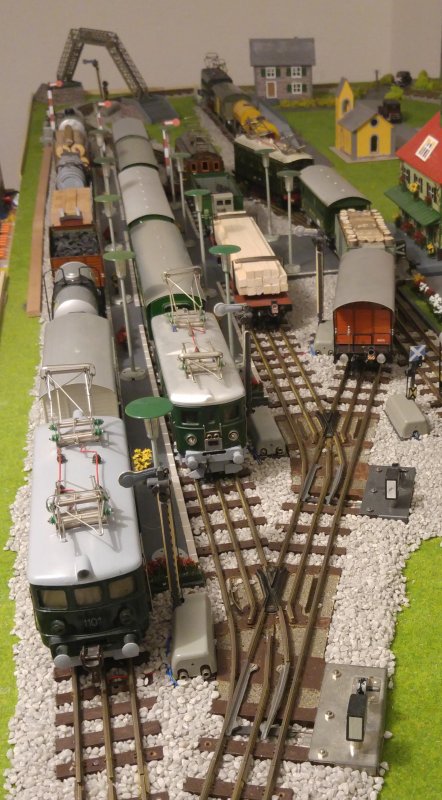 Formation des trains sur mon réseau « Tin-Plate 0 »