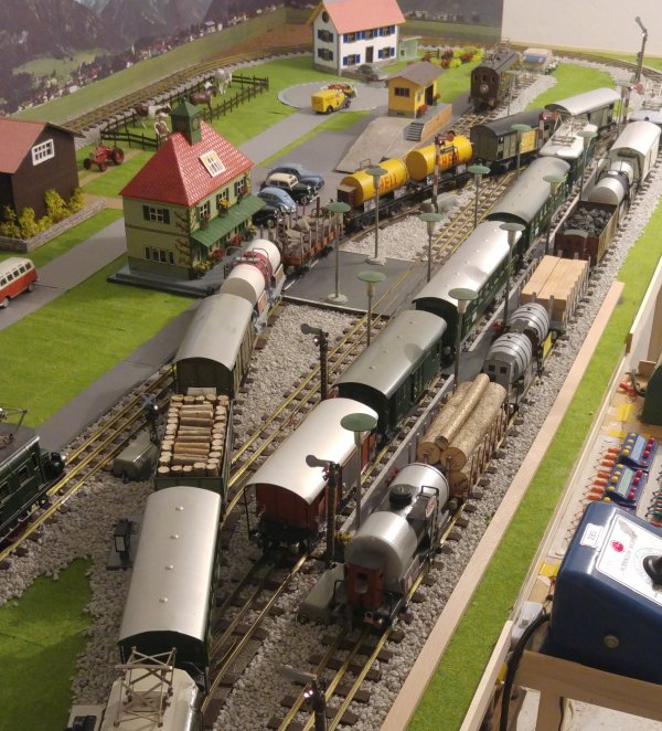 Formation des trains sur mon réseau « Tin-Plate 0 »