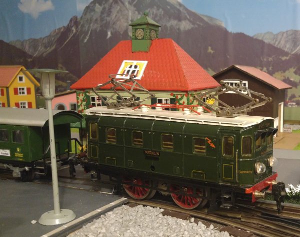 Découvrir l’âme des locomotives réelles au travers du modélisme « Tin-Plate » (deuxième partie)