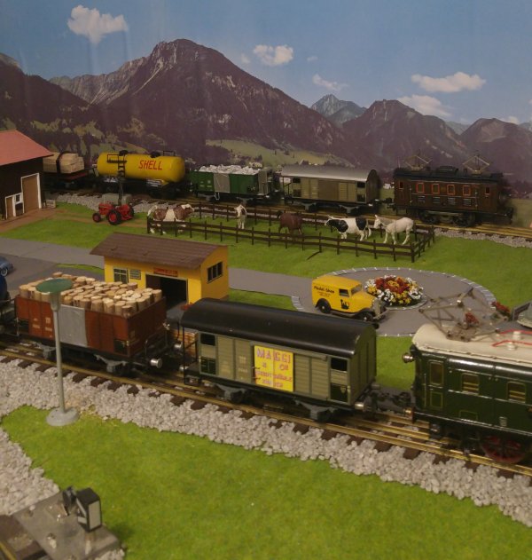 Un wagon-citerne HAG totalement “heimatlos” (apatride)