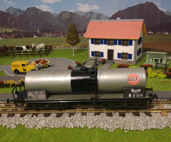 Un wagon-citerne BUCO retrouve son propriétaire d’alors