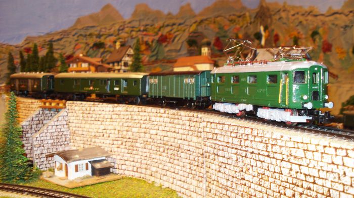 Voil ce que a donne, une Re 4/4 I Kleinbahn/Mrklin