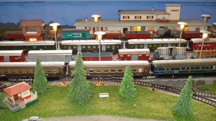 Une gare o rgne de l'ambiance, c'est cela !