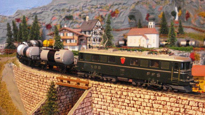 Train-bloc de citernes avec Ae 6/6